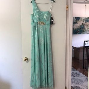 Light teal one shoulder gown